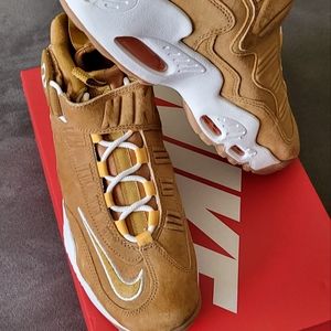 Nike AIR Griffey Max 1 Mens 7 Black DV3353-001 Athletic Sneakers Shoes Size 7